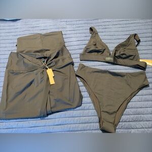 Skims ladies 3 piece bikini set & Sarong size XL onyx